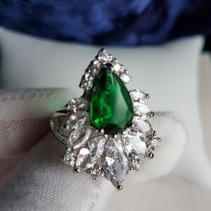 Swarovski Elements 925 Sterling Silver Emerald Teardrop Statement Ring NEW